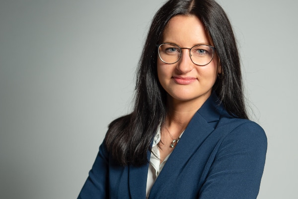 Rechtsanwaeltin-Mona-Lachmann_sjs-Rechtsanwaelte Rechtsanwältin Mona Lachmann, sjs Rechtsanwälte
